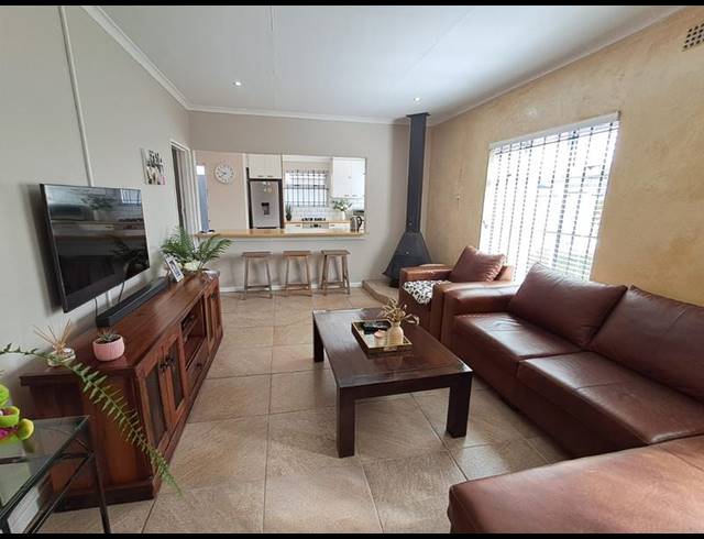 4 BEDROOM HOUSE FOR SALE IN RICHMOND ESTATE